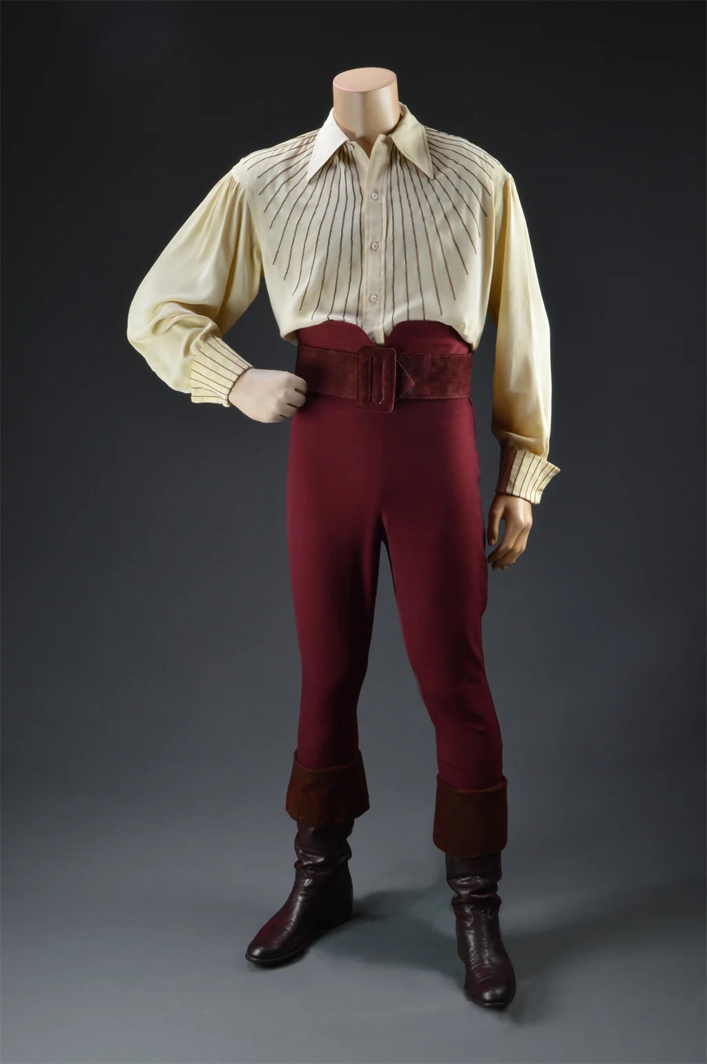 

Serafin Cosplay Costume Pirate Uniform Set Adult Men 17th Century Suit Shirt With Pants Full Set Custom Made