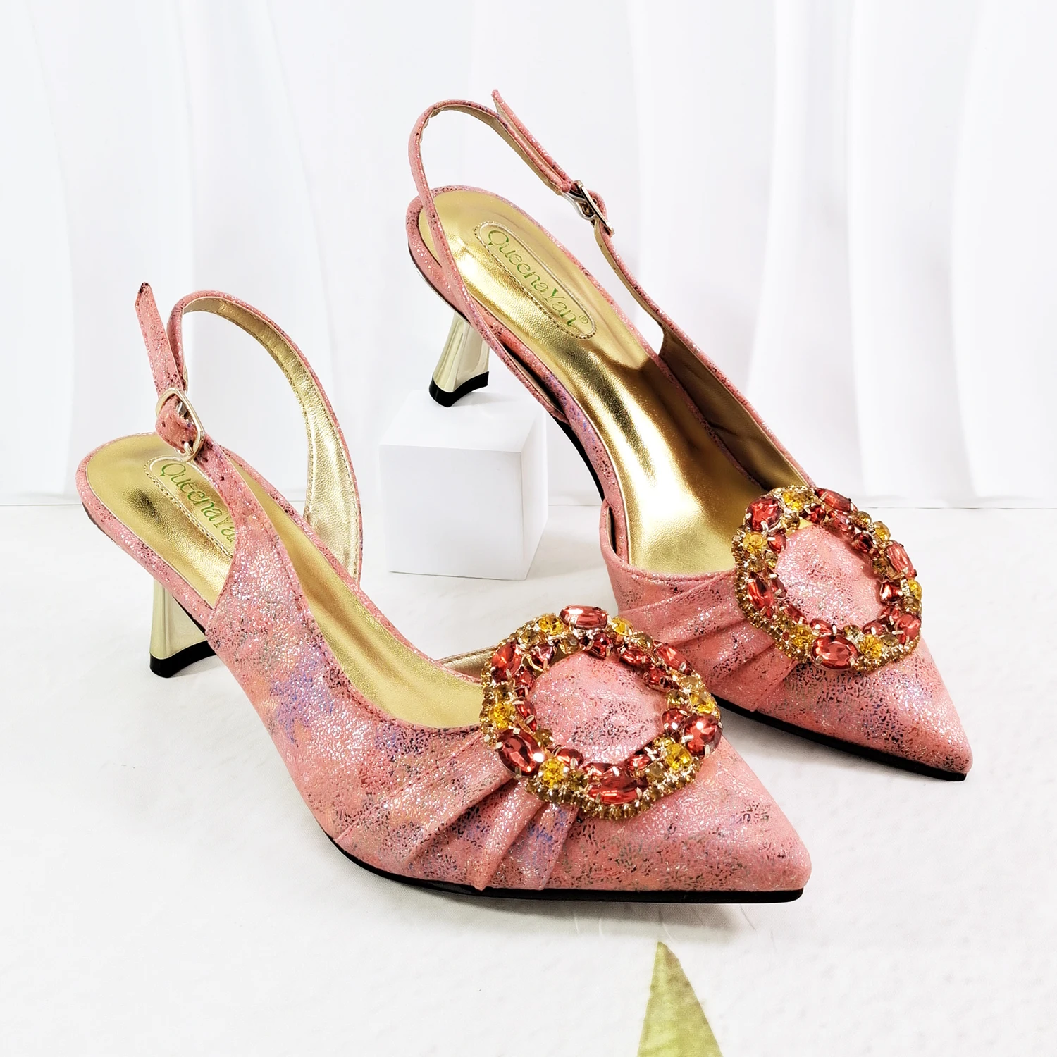 New Arrival Glitter Rhinestone Ring Party Wedding Coral Color Women Handle Evening Clutch And Slingback Heels Shoes Set