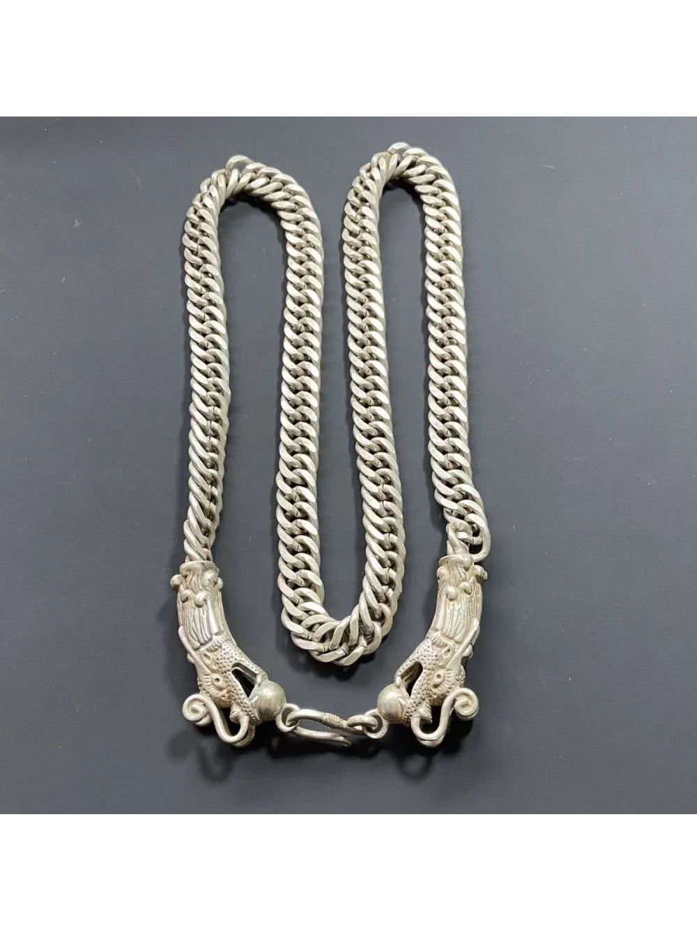 

Лидер продаж, Китай, старый Тибет, серебряная резьба, двойной дракон, длинная цепочка для мужчин и женщин, модный подарок для пар