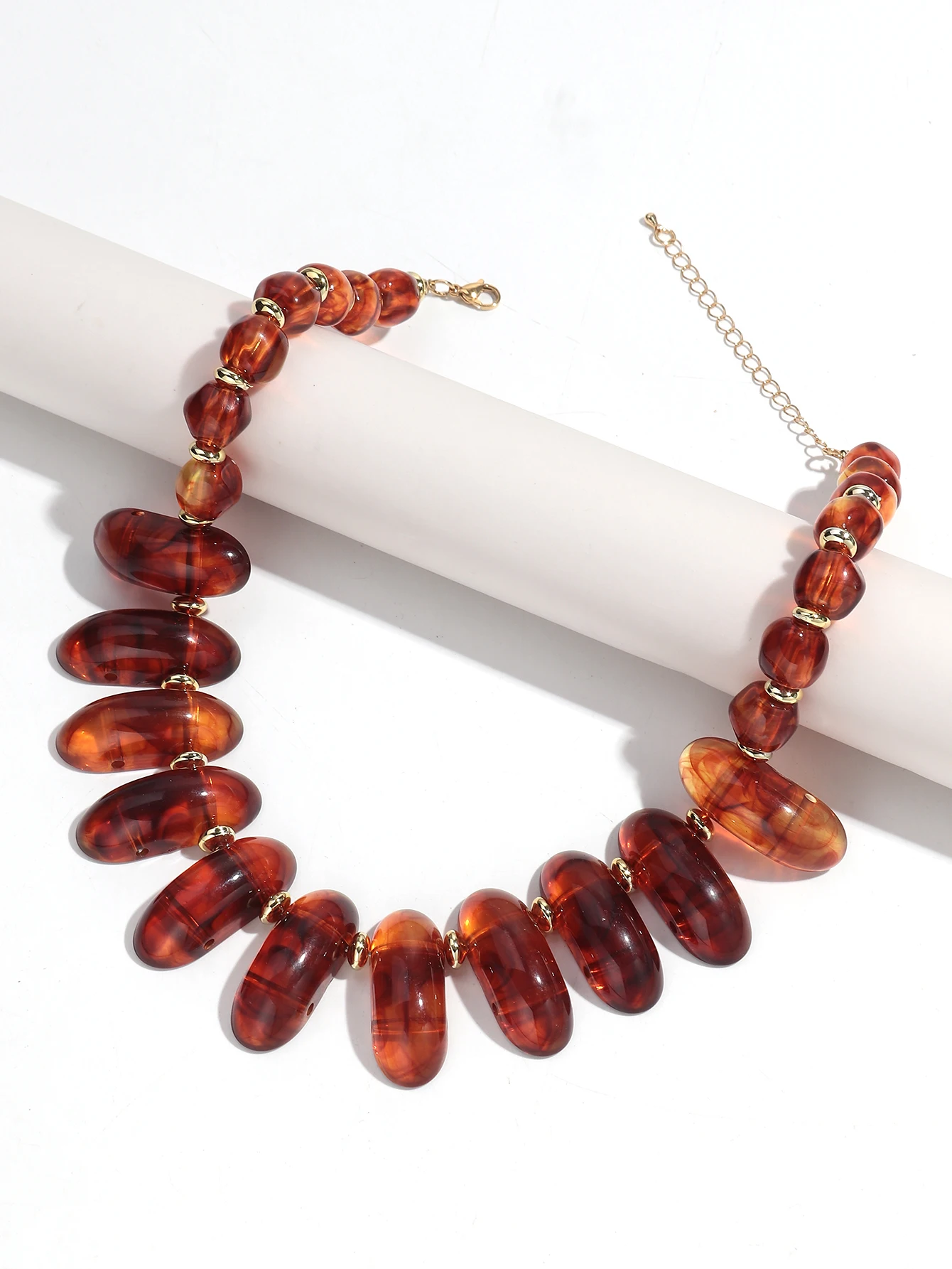 Vintage Maillard Acryl Unregelmäßige Perlen Halsband Halskette für Frauen Bernstein Harz Geometrische Anhänger Halsketten Trendy Winter Schmuck – Detail 6