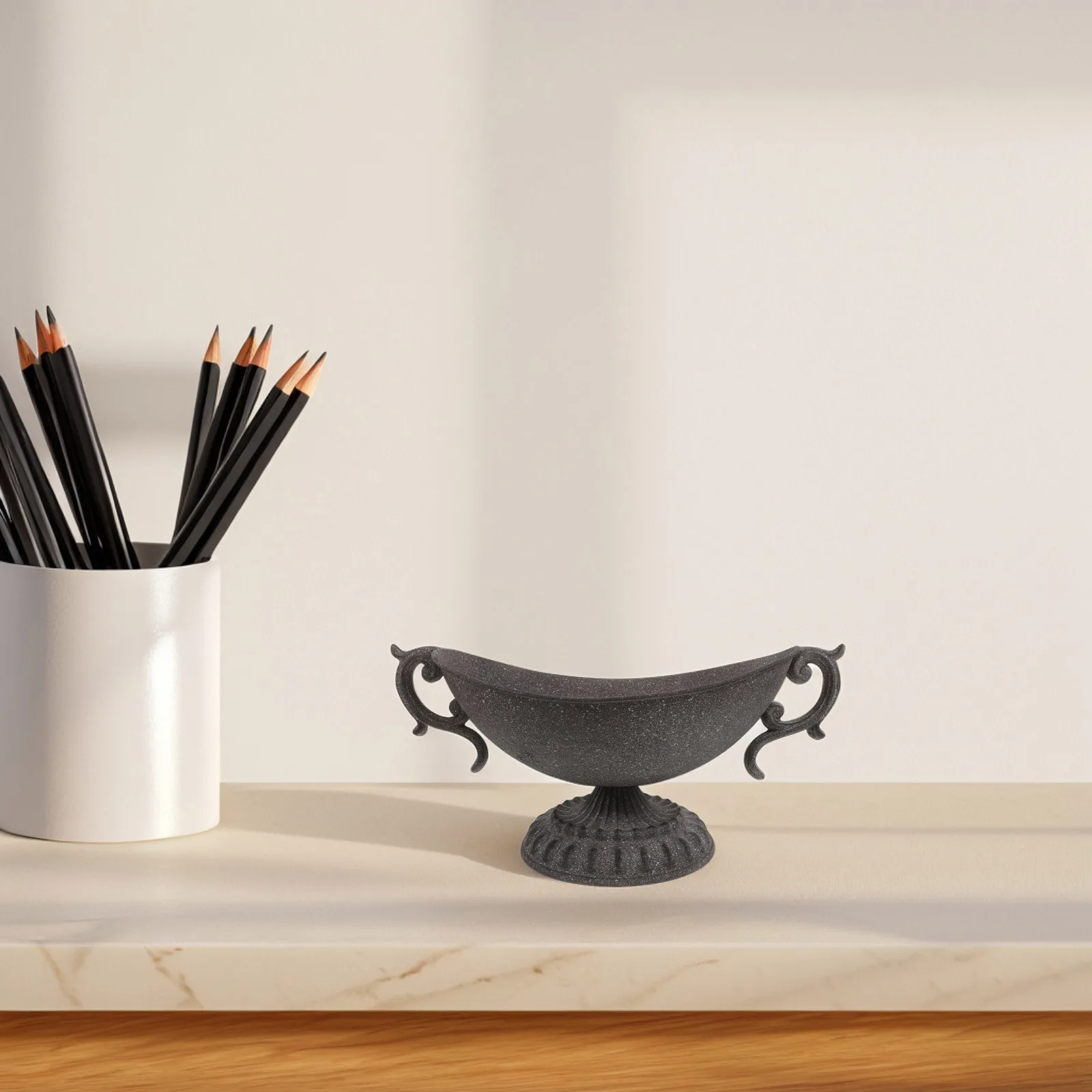 

1pc Iron Flower Holder Vintage Style Rustic Metal Urn Planter For Home Decor Tabletop Dried Flowers Indoor Outdoor Use Elegant