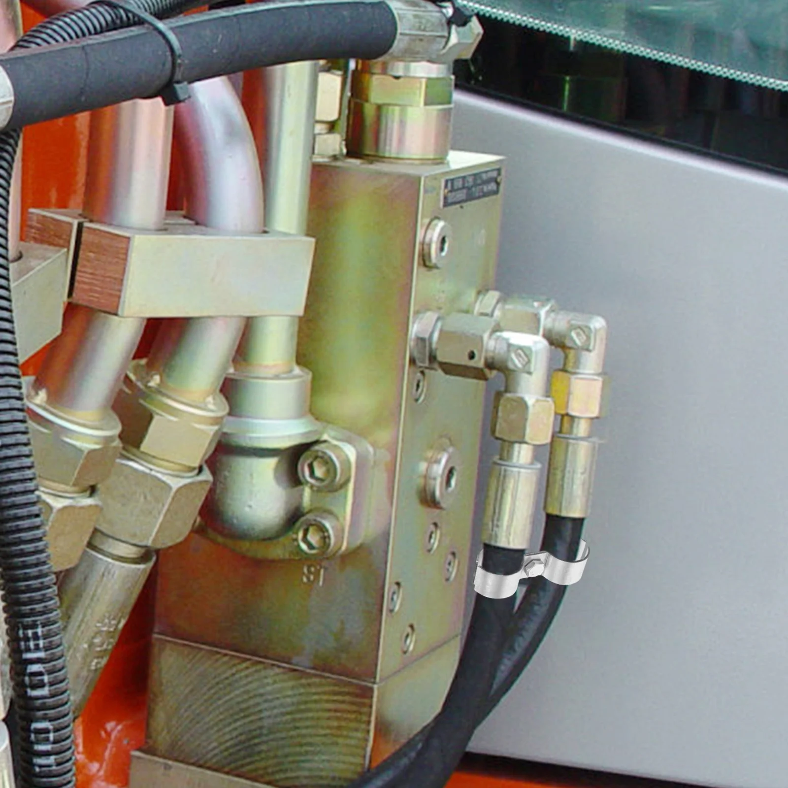 

Double Pipe Clamp Galvanized Double Port Clips Easy Install Secure Pipe Fasteners for Rv Yacht Marine Boat Tube Connection