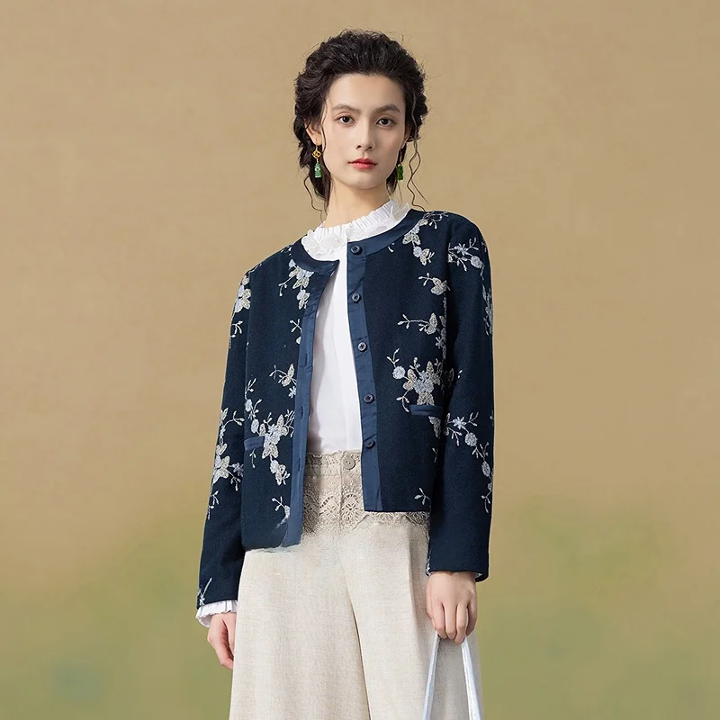 

Новая осенне-зимняя модная женская свободная кофта с вышивкой Ele, коллекция 2025 от a Life on the Left Living in Left