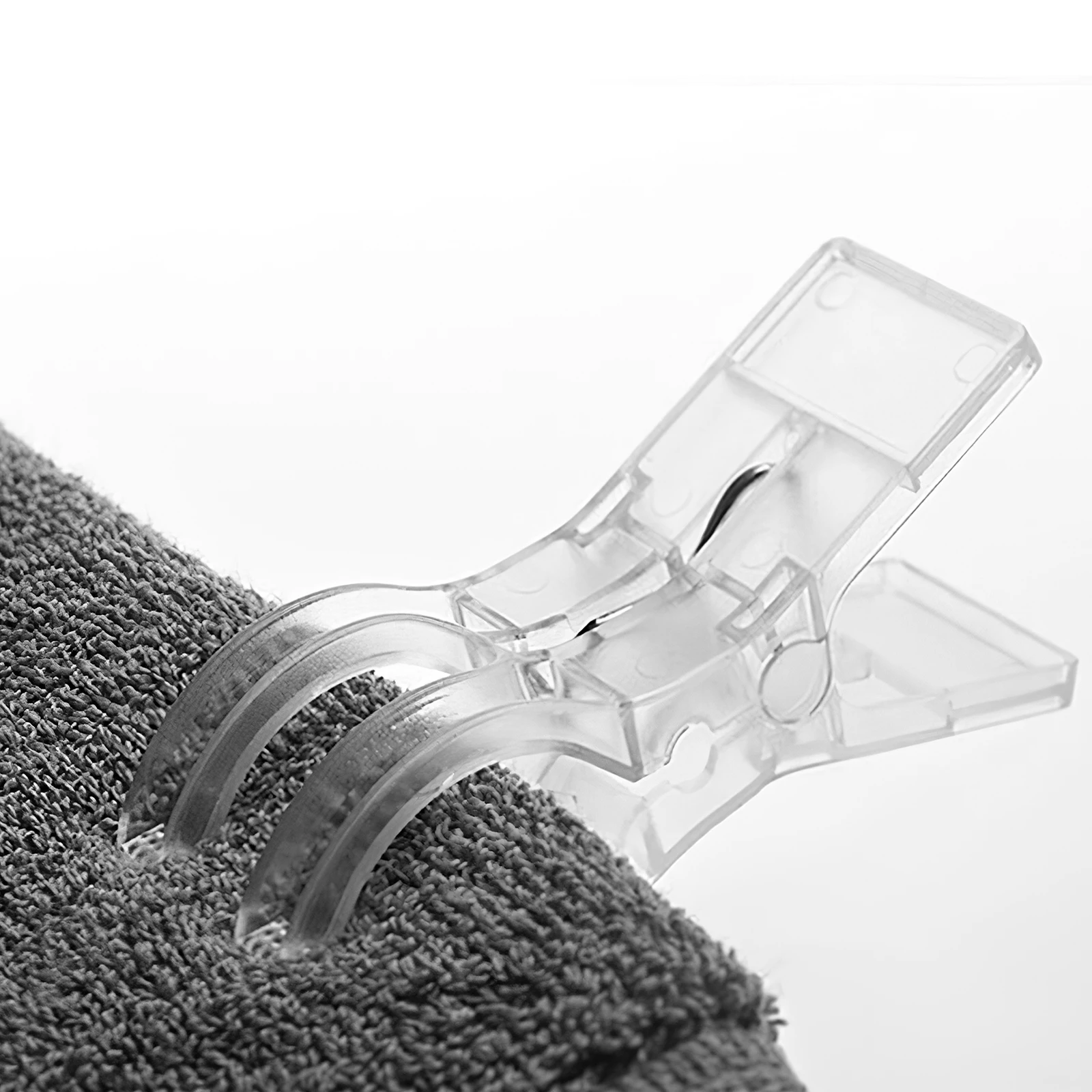 

8pcs Windproof Clothes Clips Large Outdoor Rust Resistant Plastic Beach S Towel Clothesline Pins Hangers Cloth Clips