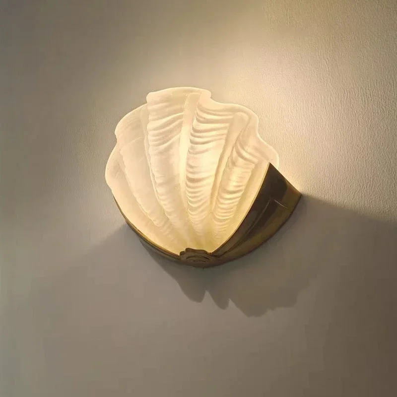French Designer's Shell Shaped Glass Wall Lamp Master Bedroom Living Room Headboard Foyer Decoration Light Luxury Wall Light