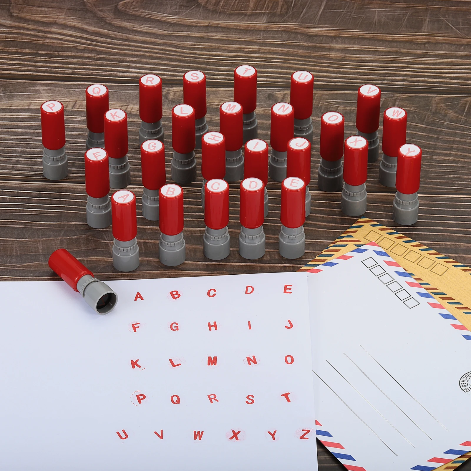 Uxcell Tampon encreur rond 7 mm avec lettres alphabétiques, auto-encreur, pour scrapbooking, cadeaux et jouets pour enfants, pour la salle de classe