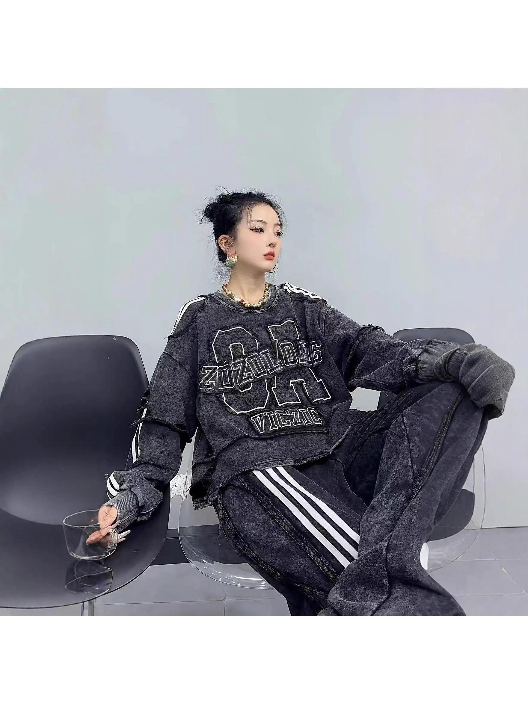 

Spring 2026 Women's Loose Fit Cotton Sweatshirt Embroidered Letter Patchwork T-Shirt Unique Washed Color Personality Hole Design
