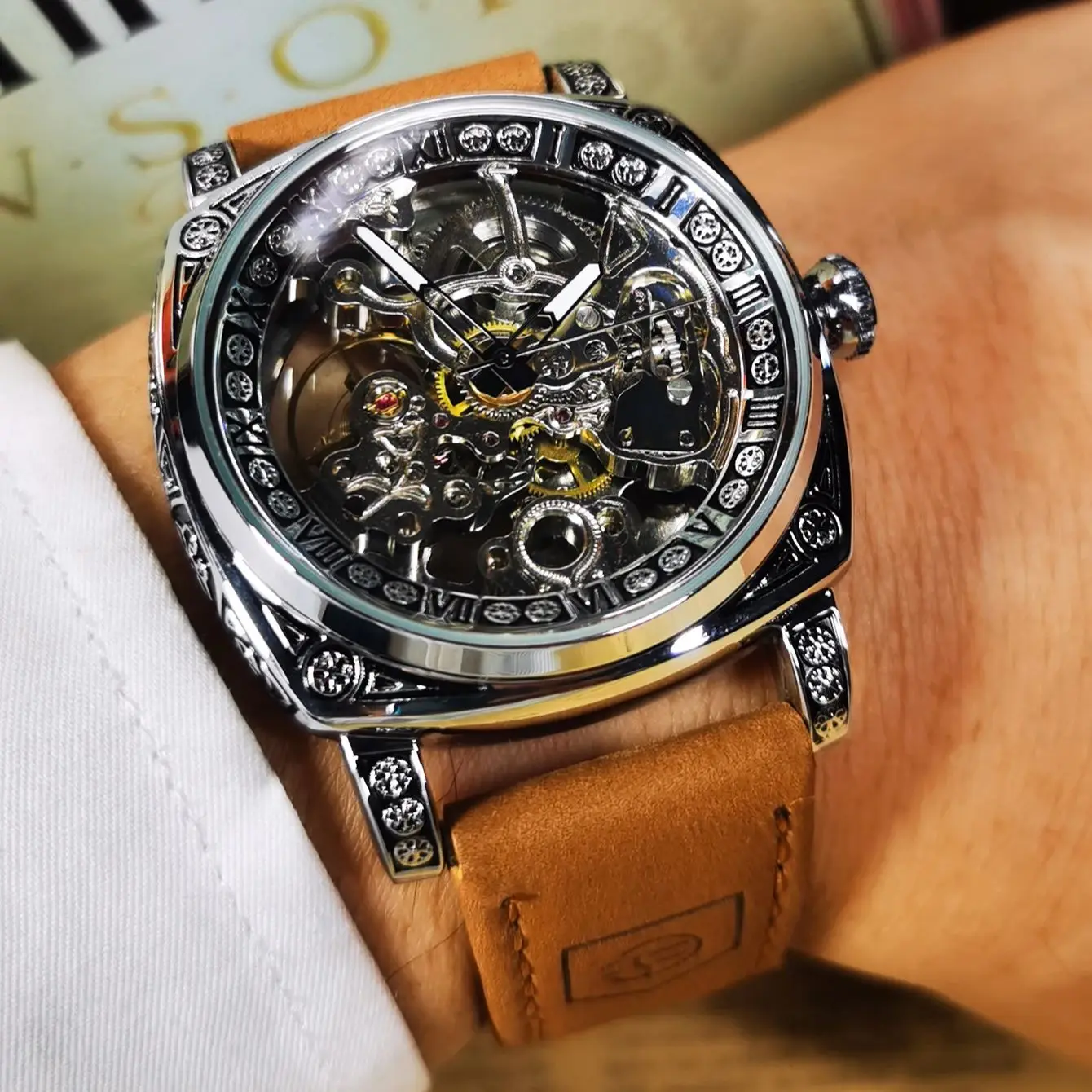 

Винтажные квадратные автоматические механические часы-скелетоны для мужчин с гравированным корпусом, светящимися стрелками, кожаным ремешком, роскошные часы Forsining