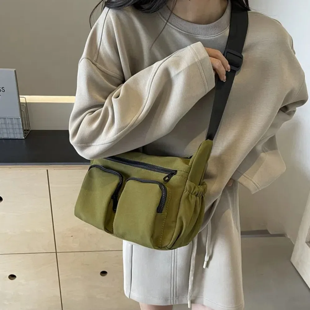 Borsa a tracolla da uomo Hiphop borsa a tracolla quadrata in tela di grande capacità con cinturino regolabile borsa da donna in stile Harajuku quotidiana