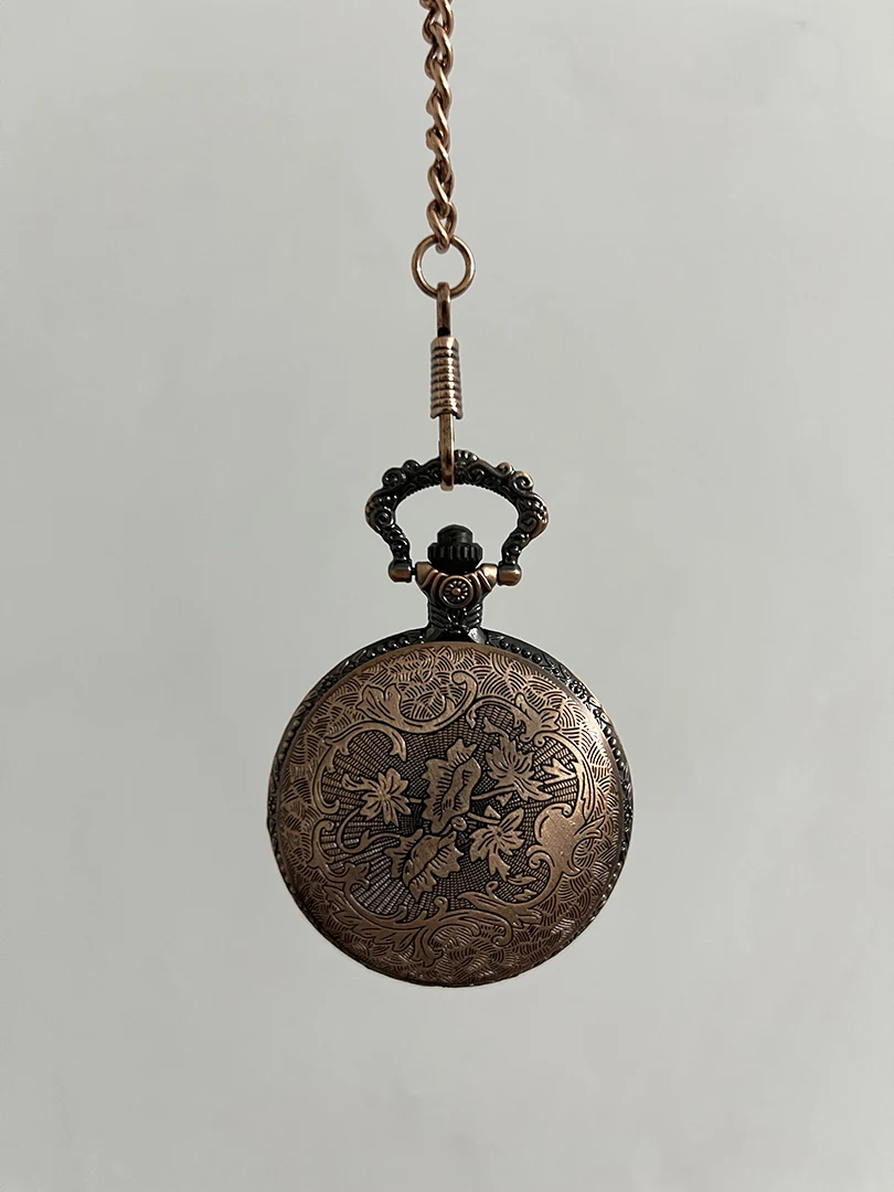 Vintage Bronze 3 Horse Head Carving Quartz Pocket Watch for Men Hollow Engraved Case Fob Chain Clock for Gift Man Watches Hour