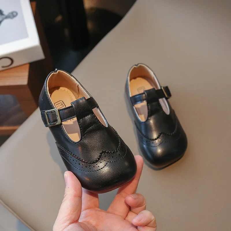 Primavera autunno neonate scarpe Casual in pelle stile retrò bambino bambini scarpe da principessa fondo morbido antiscivolo scarpe Casual per