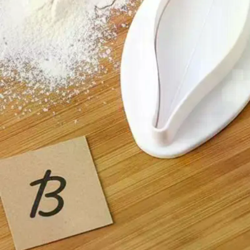 Baking Kitchen At Home - 2 Moldes para Galletas con Forma