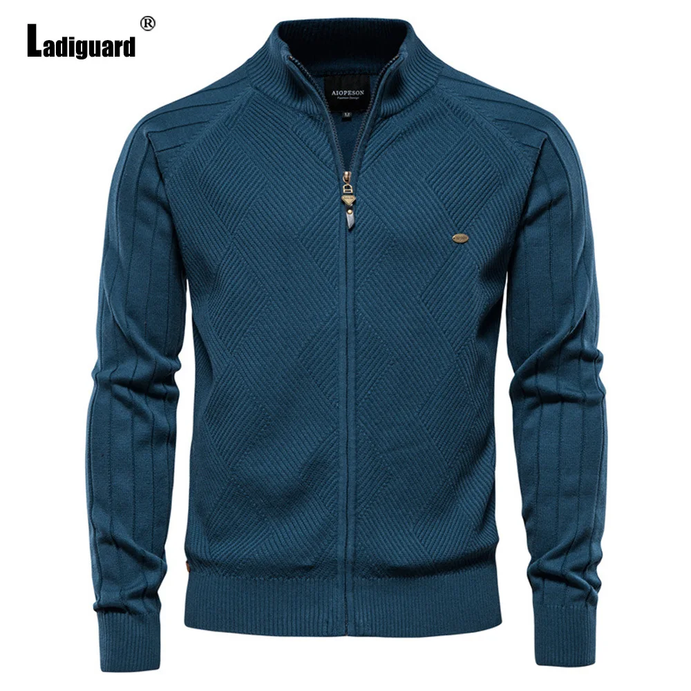 

Plus Size Mens Knitted Sweater Men Streetwear 2024 European Style Fashion Zipper Top Cardigans Dark Blue Ruched Sweaters Hommes