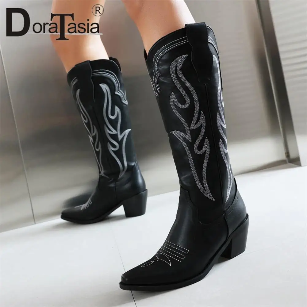 

Brand New Female Pointed Toe Cowboy Boots Fashion Embroider Chunky Heels women's Cowgirl Boots Autumn Winter Woman Shoes