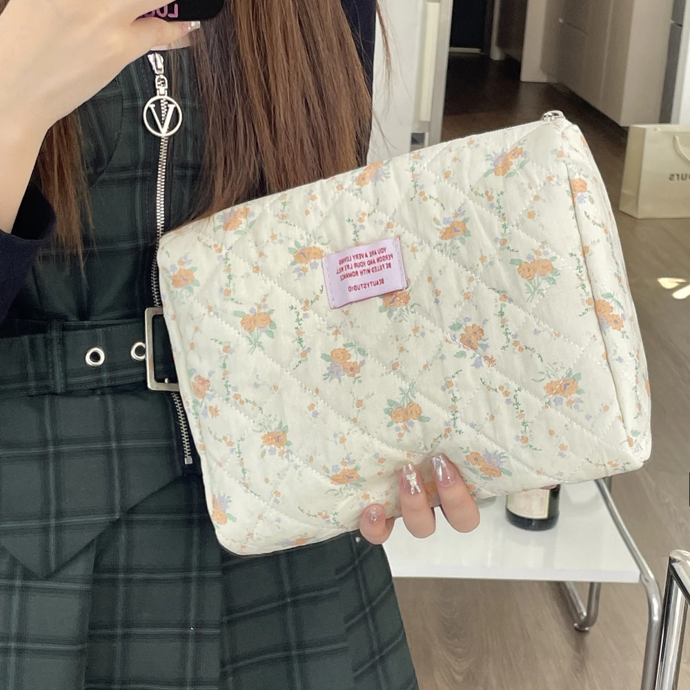 Large Quilting Cotton Cosmetic Bag Zipper Cloth Handbag Floral Makeup Bag Pencil Case Storage Organizer Portable Toiletry Case