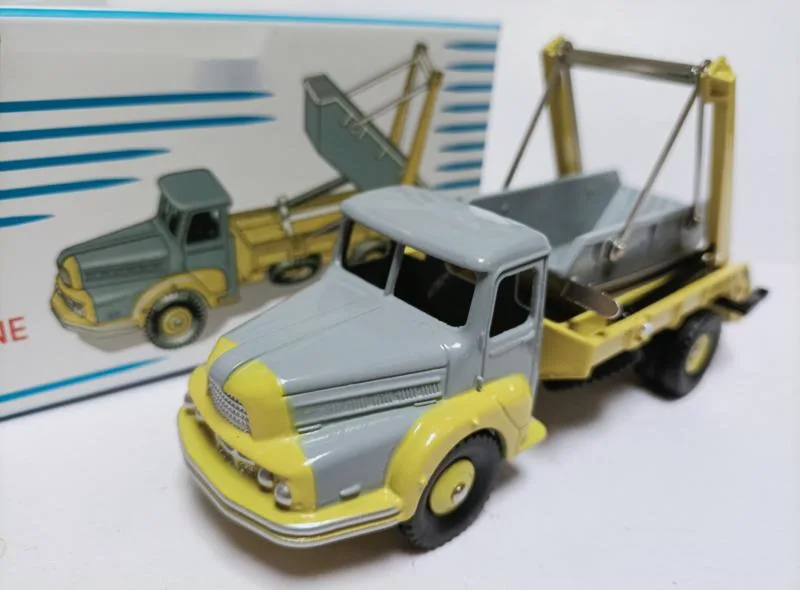 

1/43 New Arrival Special Price Diecast Metal French Younick Dump Truck Model Furniture Display Collection Toys For Children