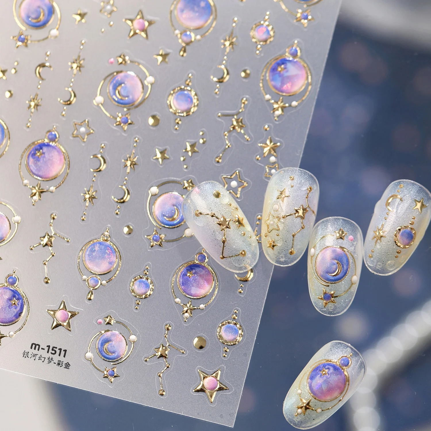 Kosmische Himmelsmetall-Sternenhimmel Lila Ombré Planeten Mond Sternbild Kette Perlen Tropfen 5D Nagelsticker Selbstklebende Aufkleber – Detail 2