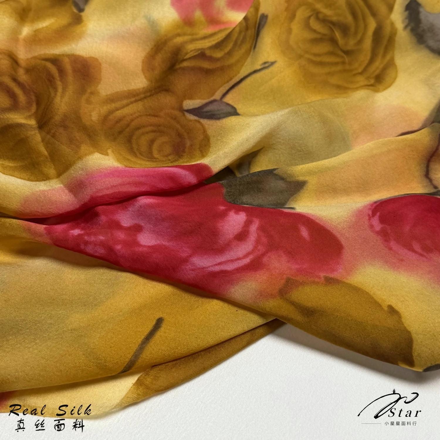 

Amber Yellow Rose Printed Silk Fabric Silk Satin Silk Scarf Dress Cloth