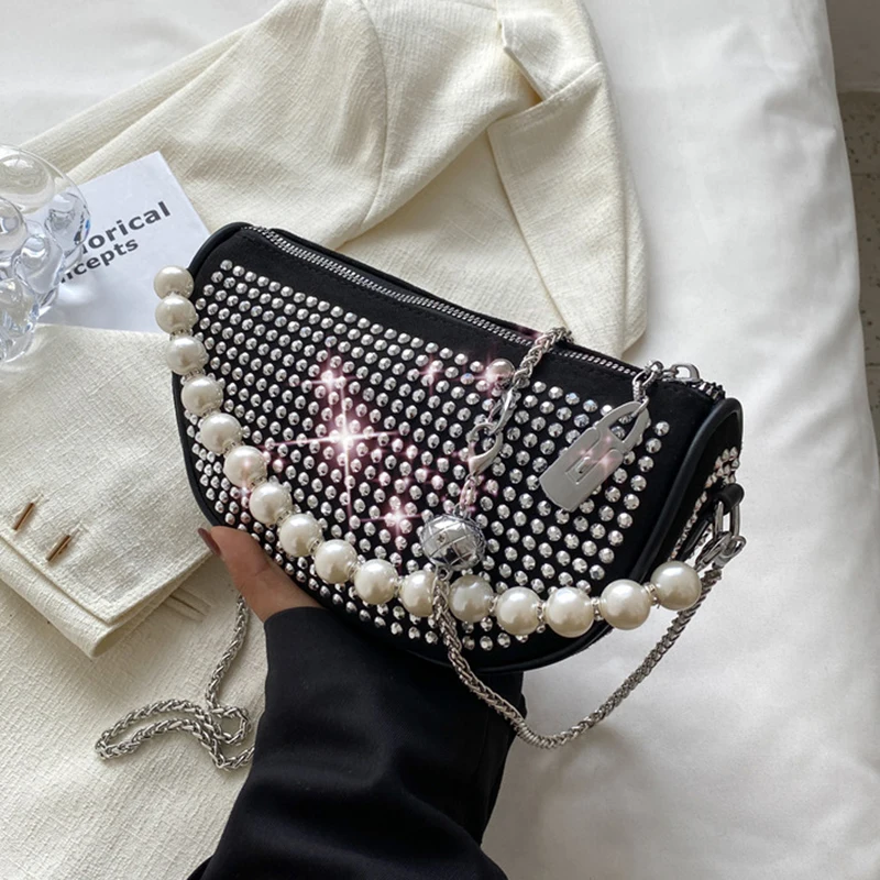 

New Fashion Saddle Bag Bright Diamond Pearl Chain Shoulder Bag Messenger Bag Solid Color Small Handbag Crossbody Bag Travel Tote