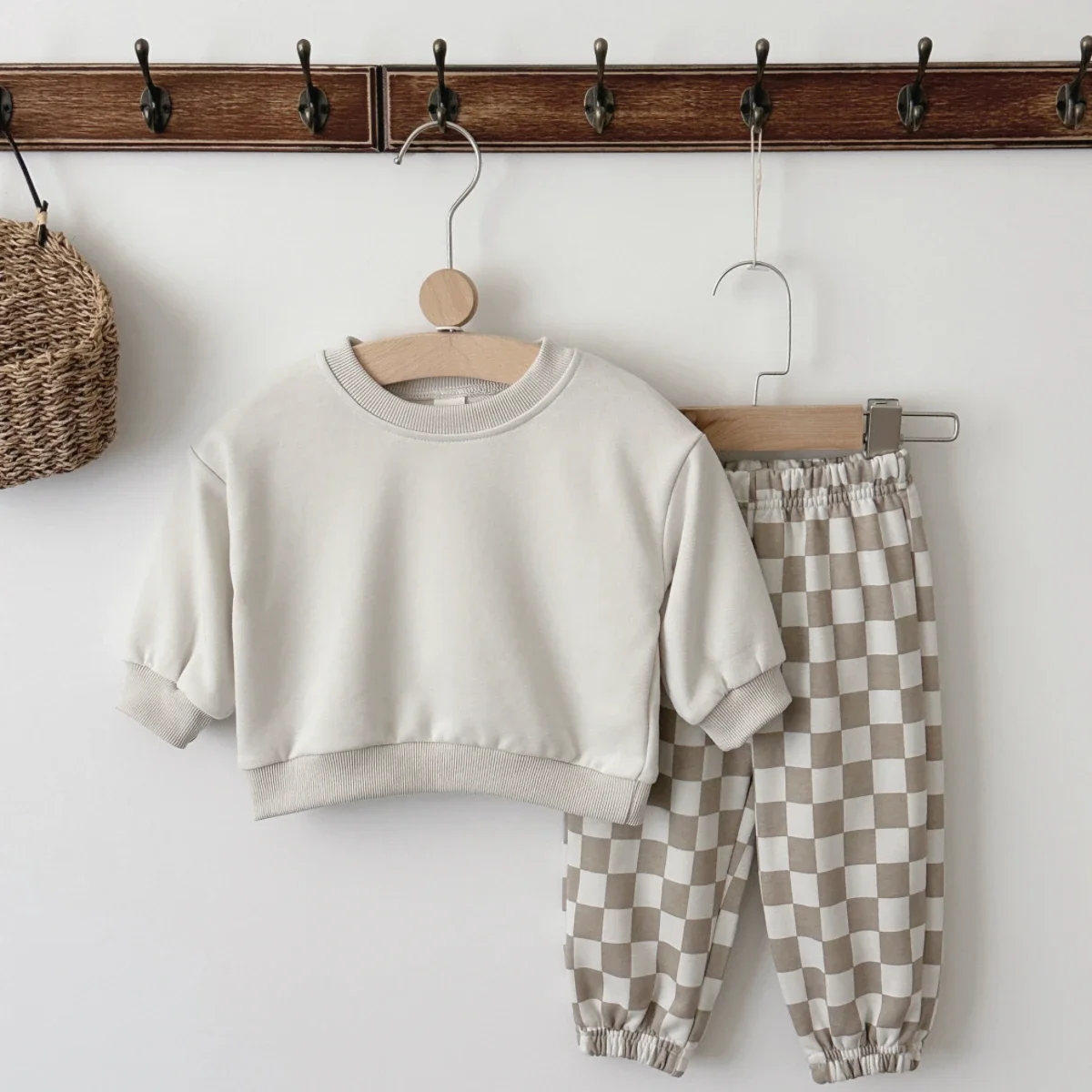 

Newborn Baby Boys & Girls 2Pcs Autumn Comfort Outfit - Solid Color Long Sleeve Top + Chessboard Pants