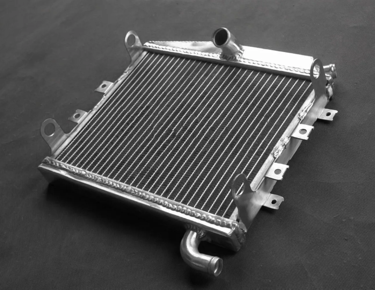 NEW all Aluminum Radiator For 1984-1986 Yamaha RZV500R RD500LC RZ500 51X Cooler Cooling Coolant 1984 1985 1986