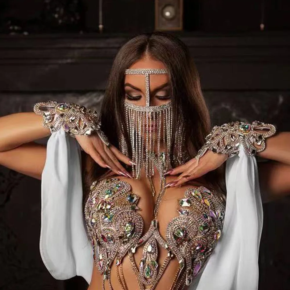 Personalized Claw Chain with Long Dangling Rhinestone Mask - A High-end and Popular Accessory for Parties and Nightclubs.