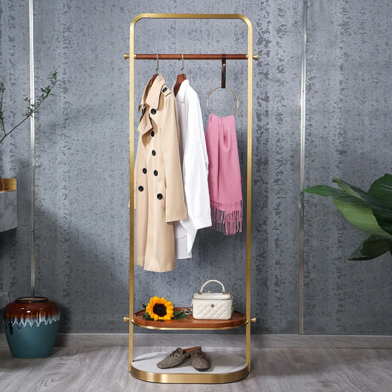イタリア製の軽贅沢コートラック、寝室用フロアハンガーラック、真鍮ゴールドステンレス製、シンプルな洋服掛け
