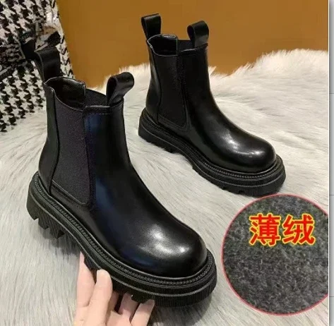 Women's boots 2024 autumn and winter new item thick soled soft leather versatile height increasing short boots chimney boots