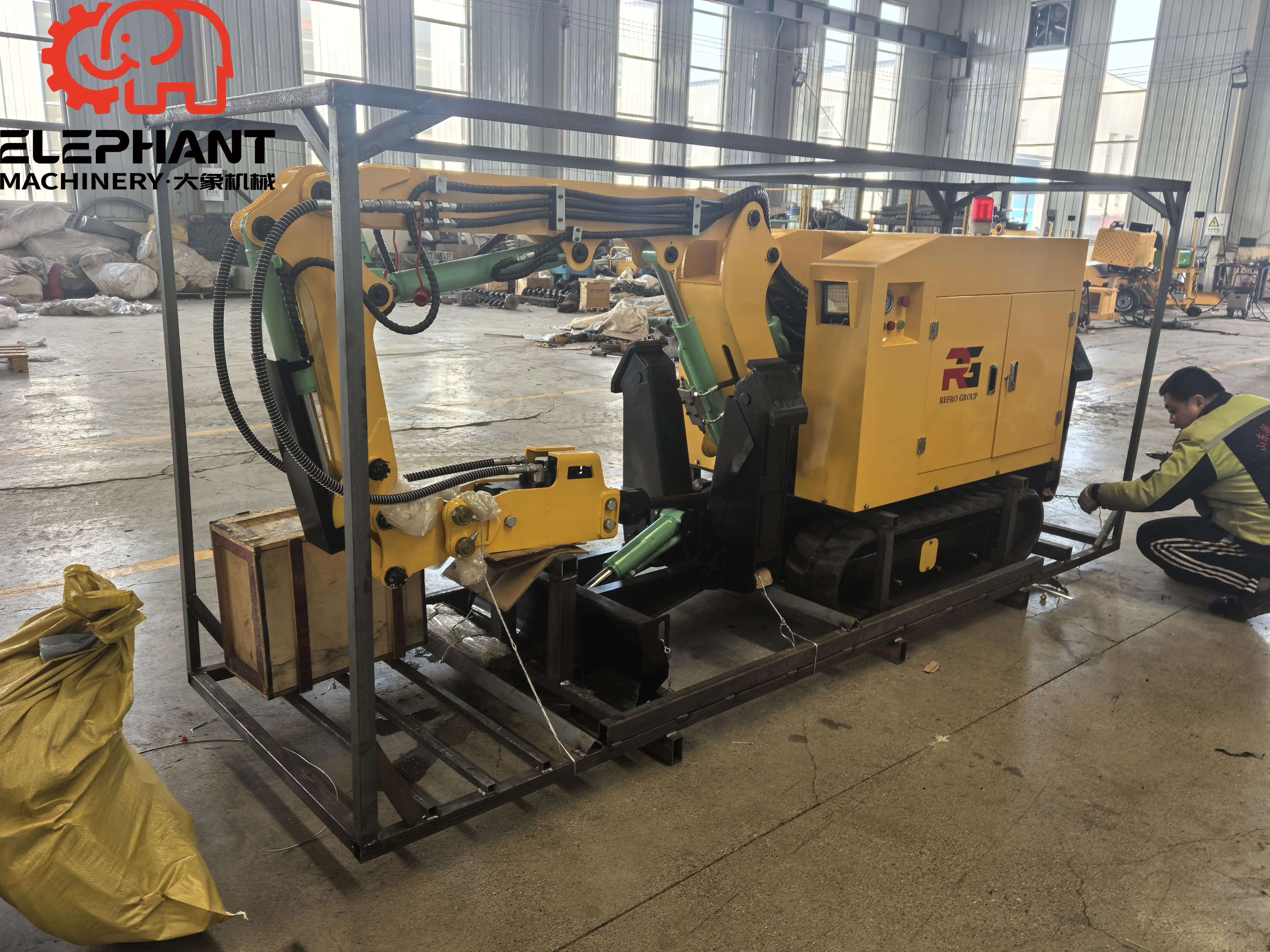 Multifunctional Hydraulic Demolition Robot for Concrete Wall With Quick-change Attachments Construction Mining Rescue Equipment
