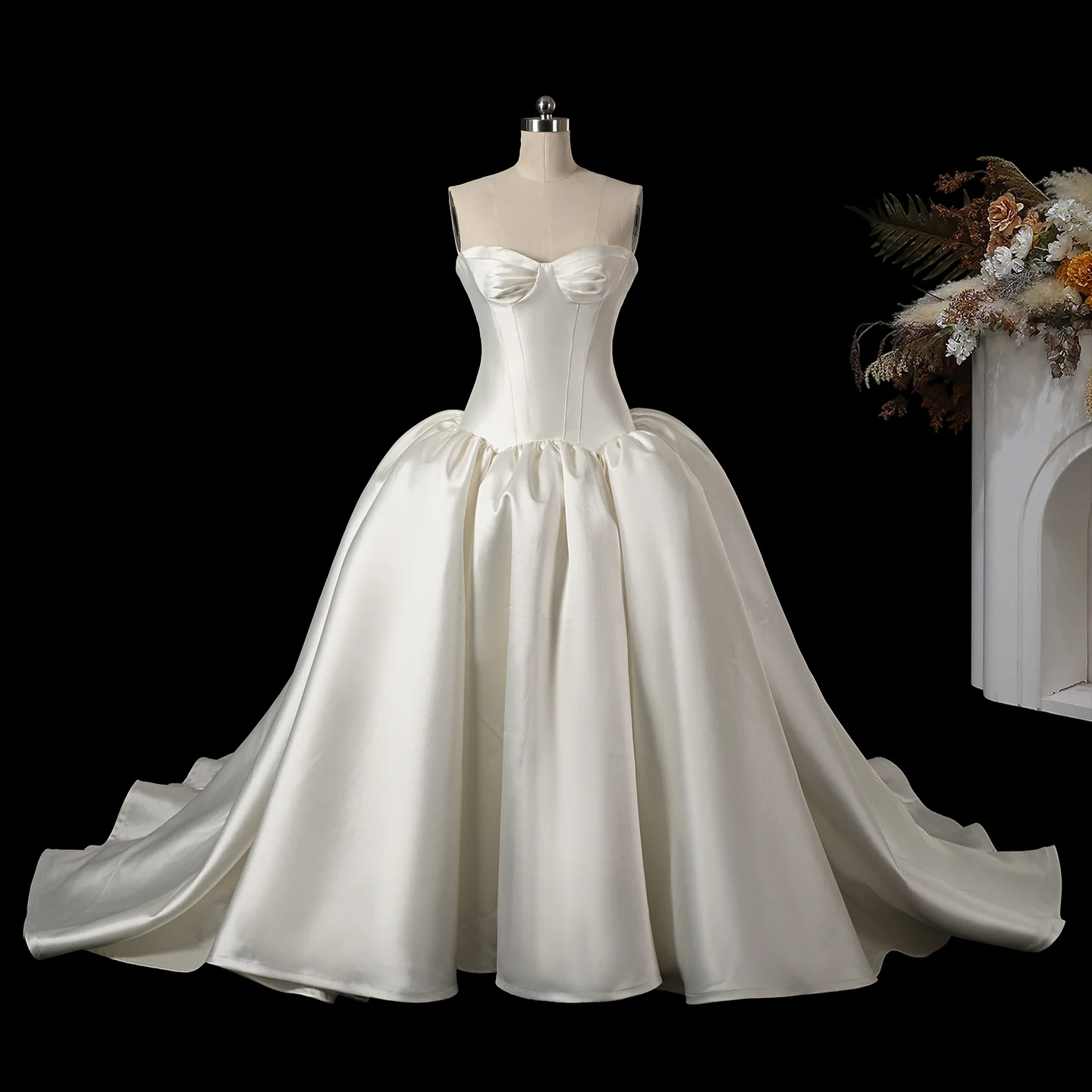 Sheer Fairy Wedding Dresses Elegant Sweetheart Satin Draped Backless Corset Dubai Luxury Women Bridal Ball Gown SW191 Customized