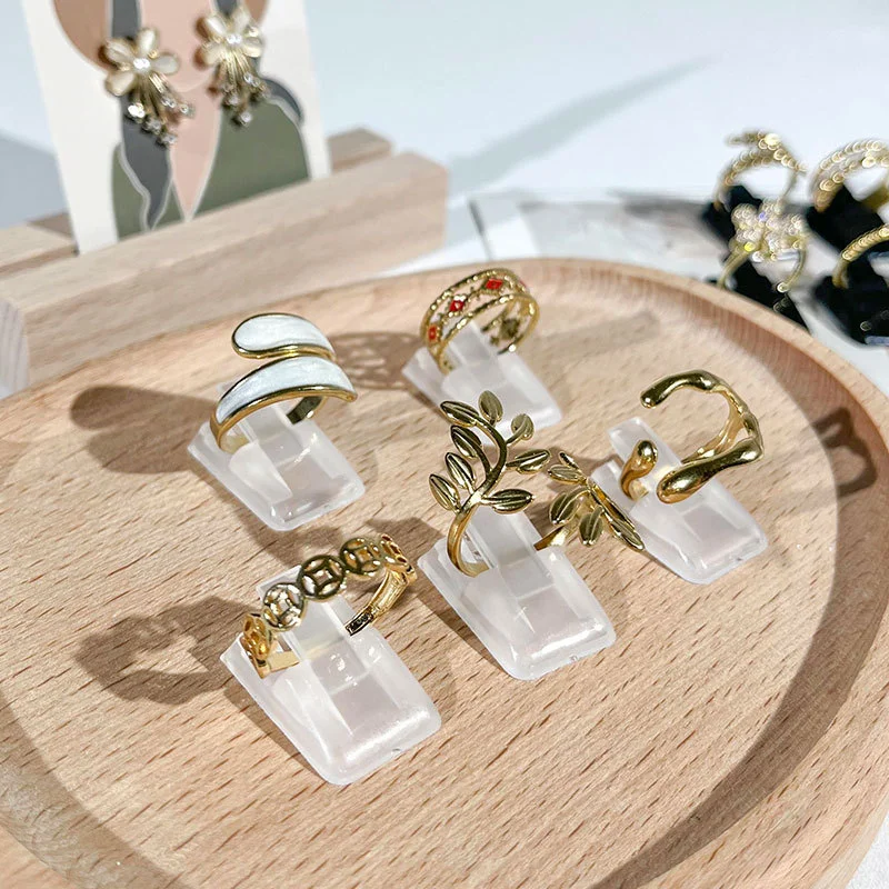 Wholesale Mini Display Rack Ring Plastic Clip Jewelry Display Bracket Home Ring Display Props