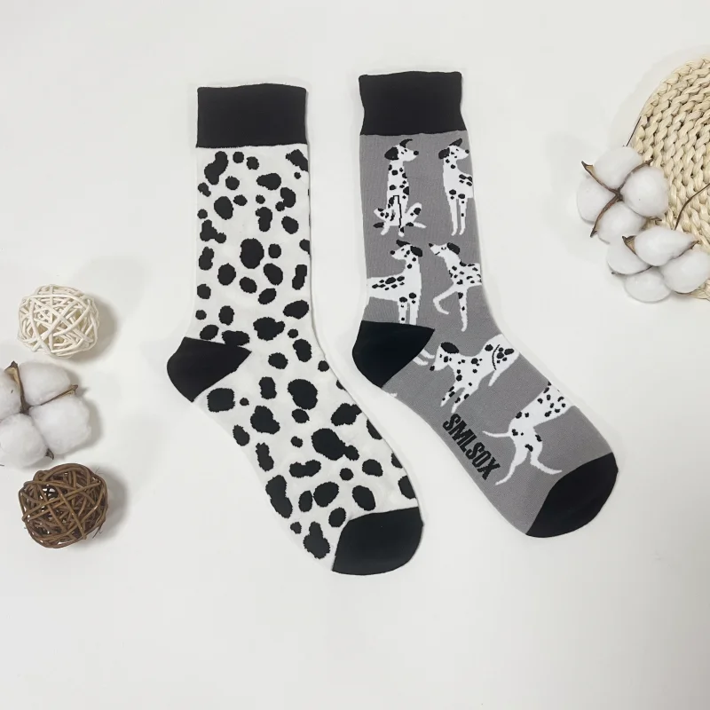 1 Pair Cartoon Cute Spotted Dog AB Style Fashion Trend Men\'s and Women\'s Mid-calf Socks Suit In All Seasons For Daily