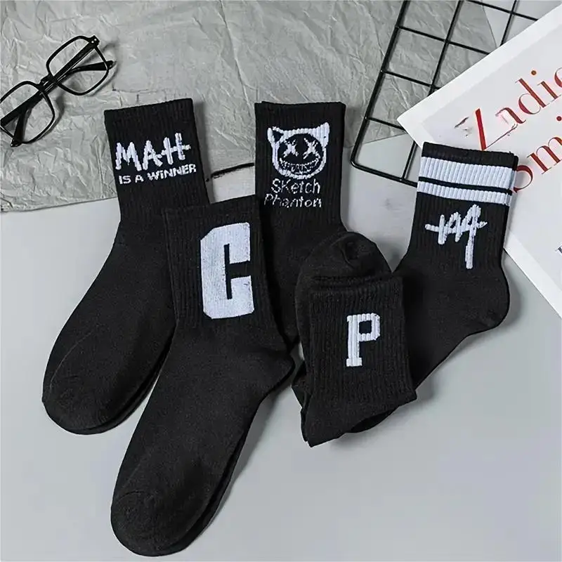 Breathable Men\'s Sports Socks - Comfortable Crew Socks for Skateboarding and Fashion - Graphic Design for Style and Performance