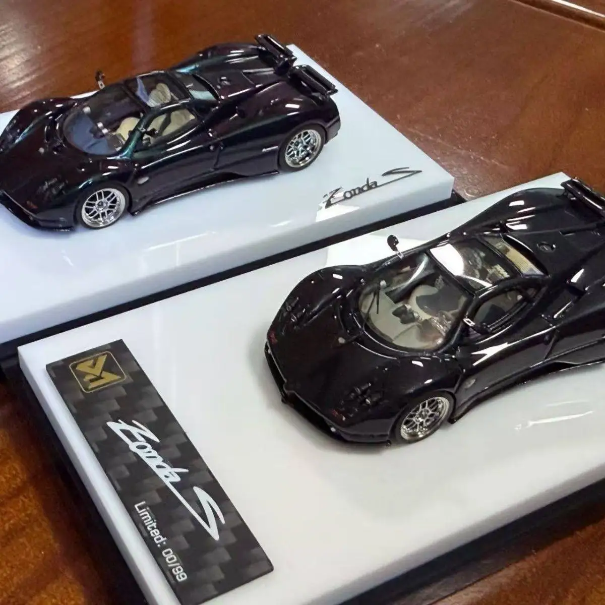DMY 1:64 Scale Zonta S Zonda S Color-changing Resin Car Model
