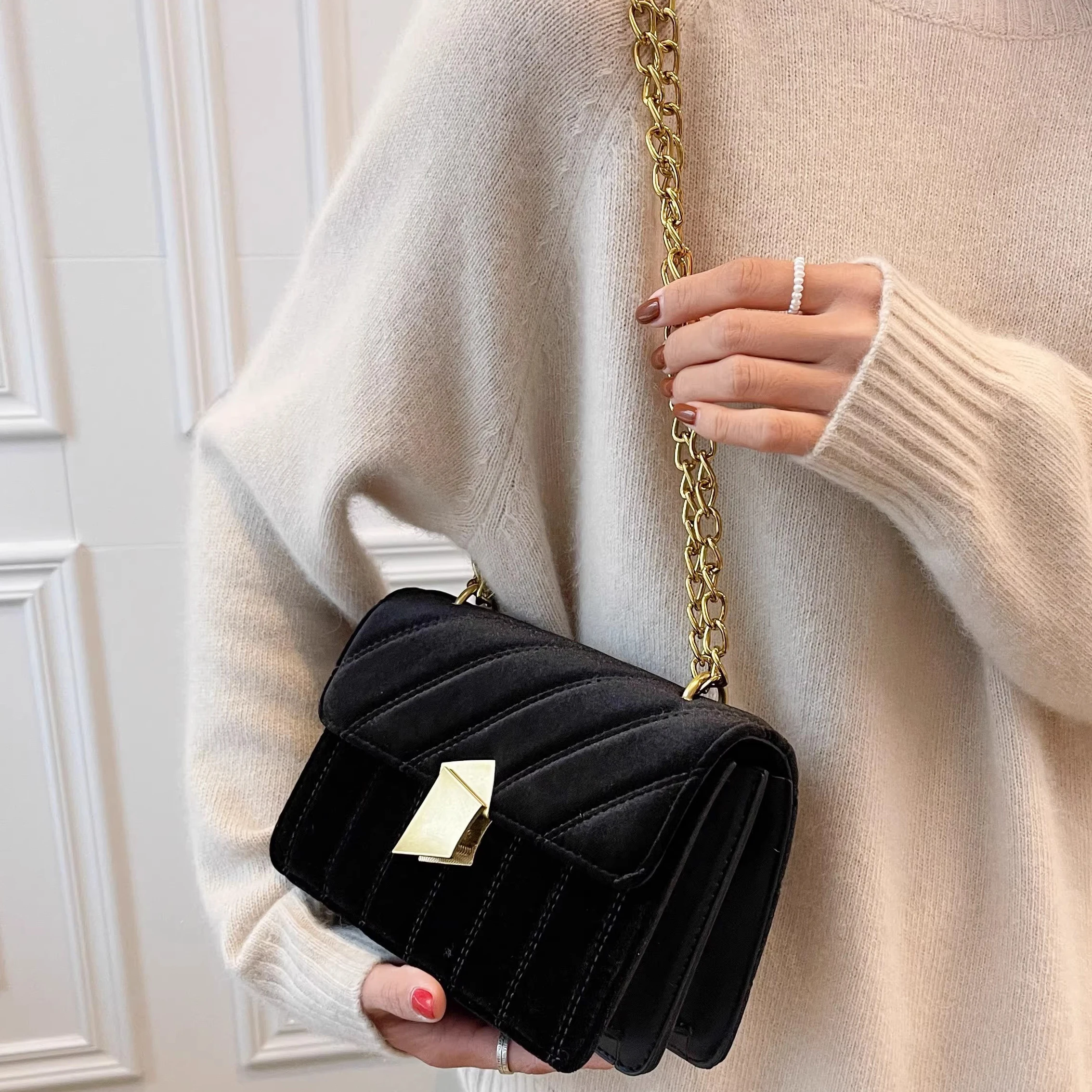 Women Velvet Underarm Bag New  - đánh giá và giá Luxury Bags Korea