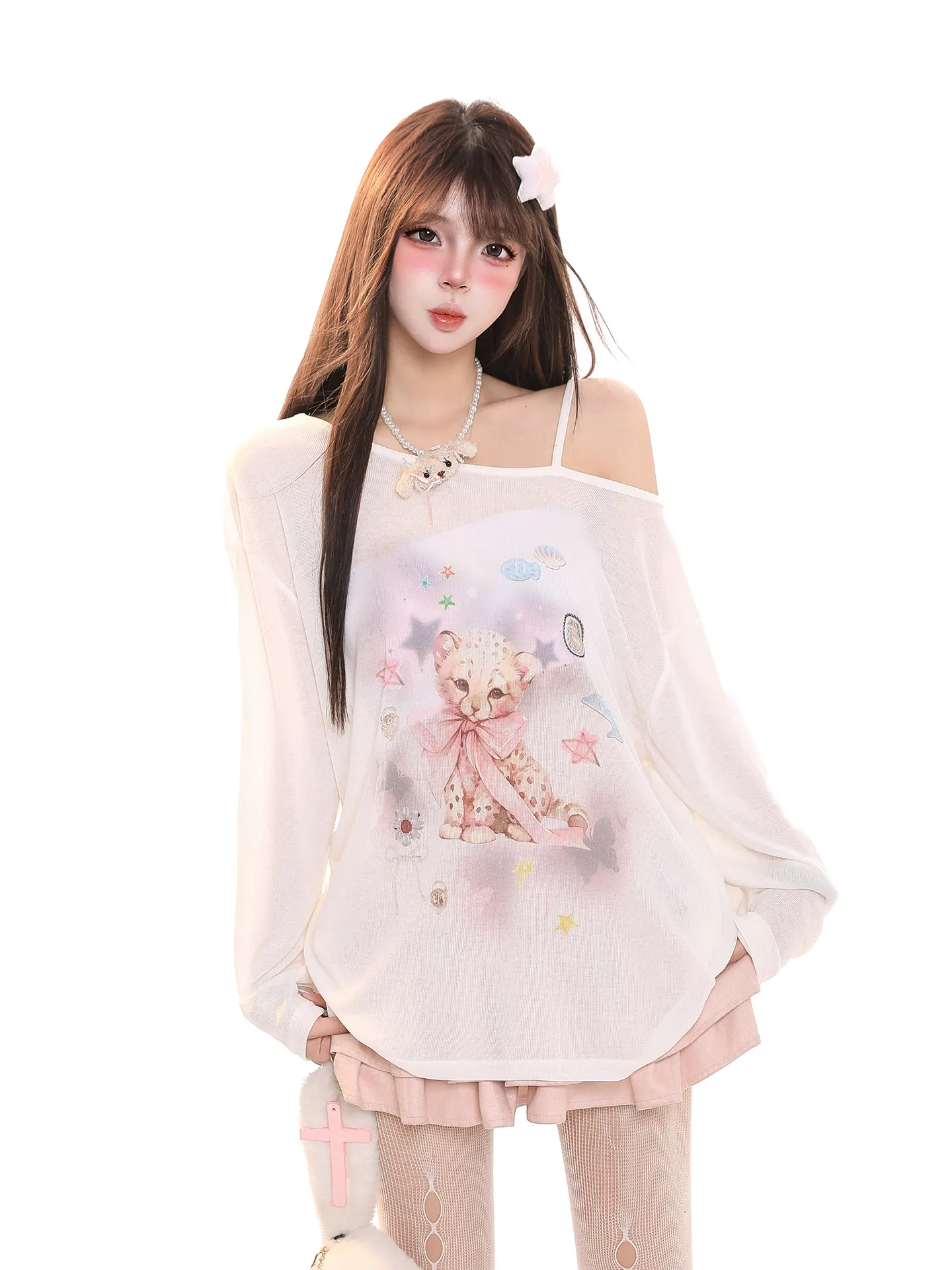 

Женская повседневная футболка с длинным рукавом и полуоткрытыми плечами, с милым принтом, прозрачная, с дизайнерскими вырезами, весенняя мода