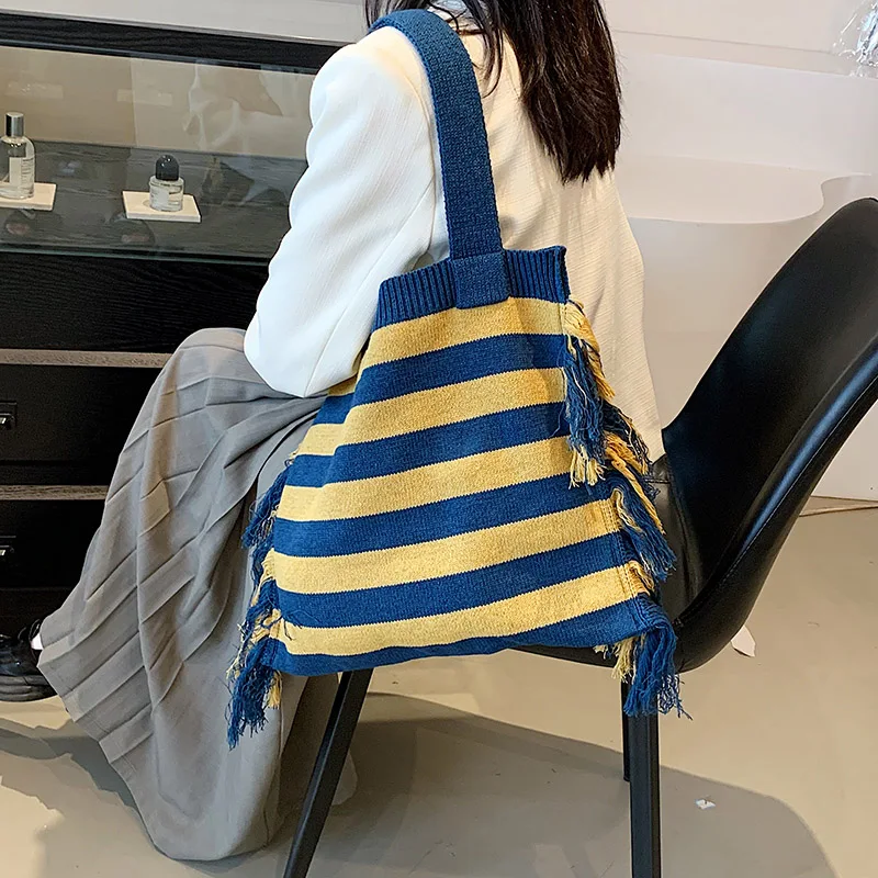 Sac fourre-tout en laine pour femme, grande capacité, sac à main à rayures douces, sac de créateur de voyage pour femme, initié, automne, hiver, nouveau