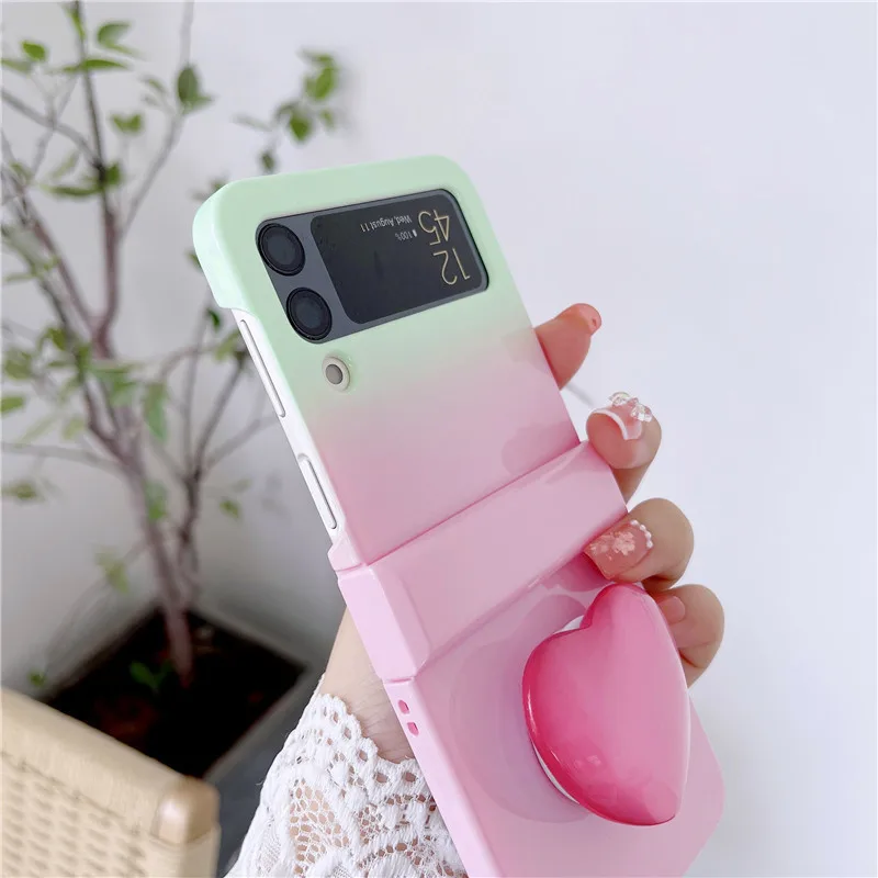 

Heart Gradient Phone Case For Samsung Galaxy Z Flip 7 6 5 4 Protective Back Cover For ZFlip5 ZFlip6 ZFlip7 Case Shell