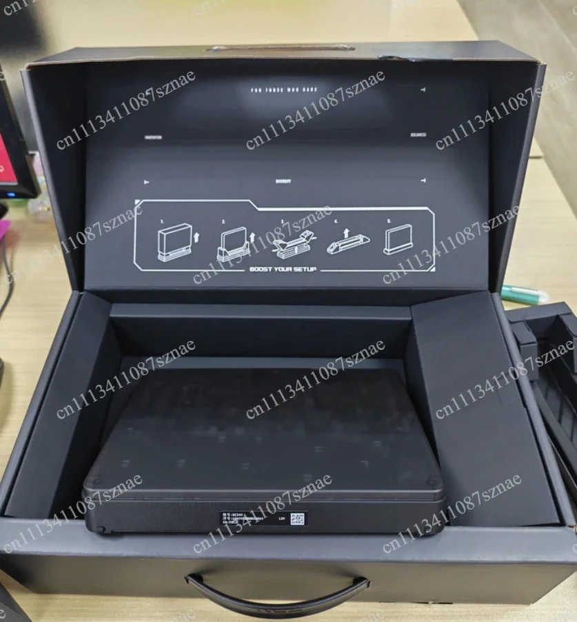 Graphics Dock XG for 5070Ti 5090 Thunderbolt 4 5 USB4 Lightweight, Laptop External GPU Enclosure for Gaming Application Use