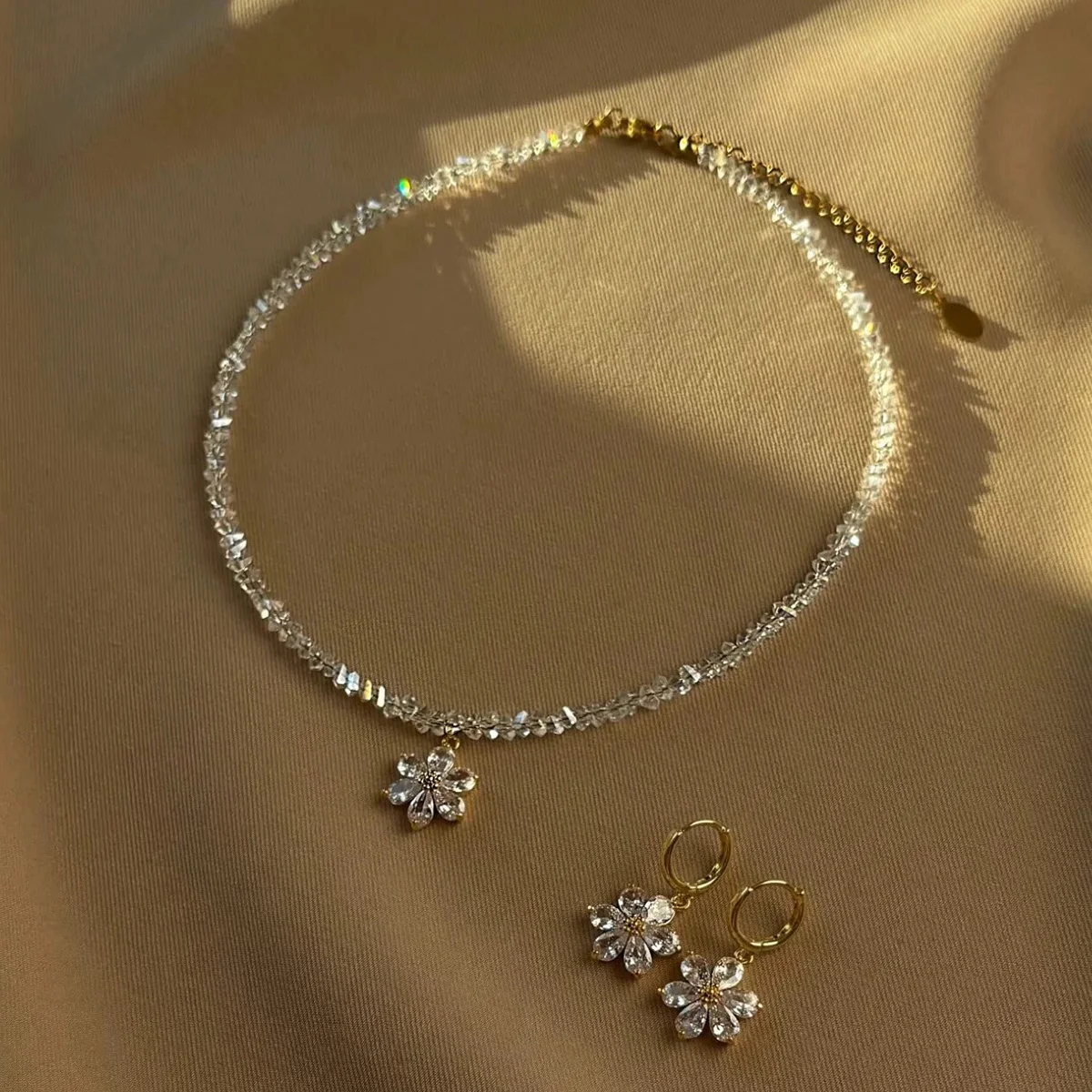 Vintage Cute Flower Pendant Necklace Earring Set 2026 Simple Creative Sweet Triangle Crystal String Girls Fashion Jewelry