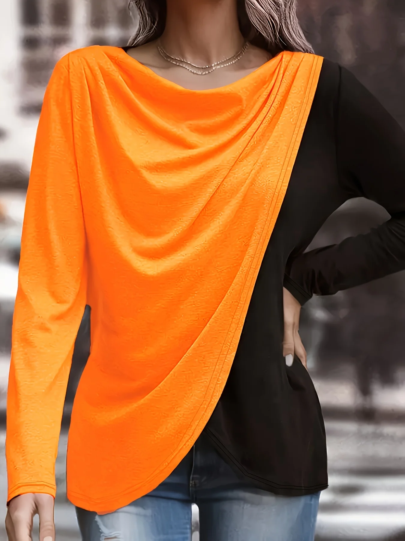 

Женская большая трикотажная футболка осень/зима с цветными блоками