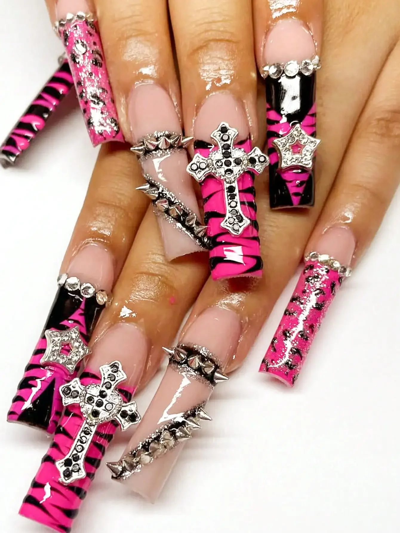 

24pcs Y2K Gothic Square Press-On Nails, Pink French Striped Fake Nails With 3D Metal Cross, Studs And Rhinestone Design, Shiny Full Coverage Nail Tips For Women And Girls Nail Supplies
