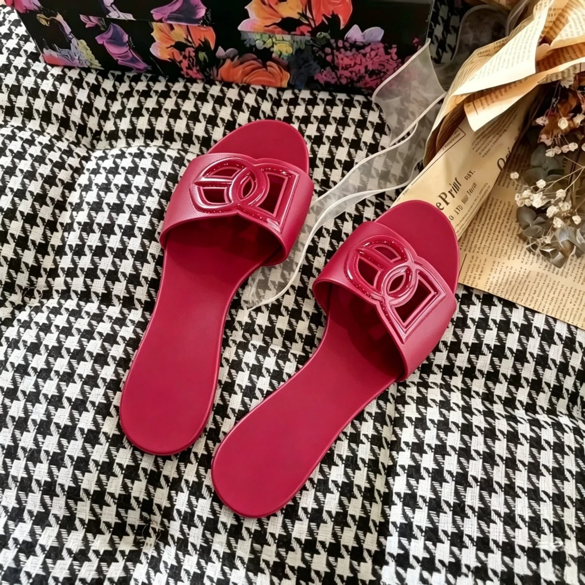 Top Women's Sandals Famous Design Comfortable Arch Support Flat Shoes Women's Casual Sandals for Going Out One-Strap Summer Slip-Ons Anti-Fruit Jelly Beach Non-Slip Flats - view 5