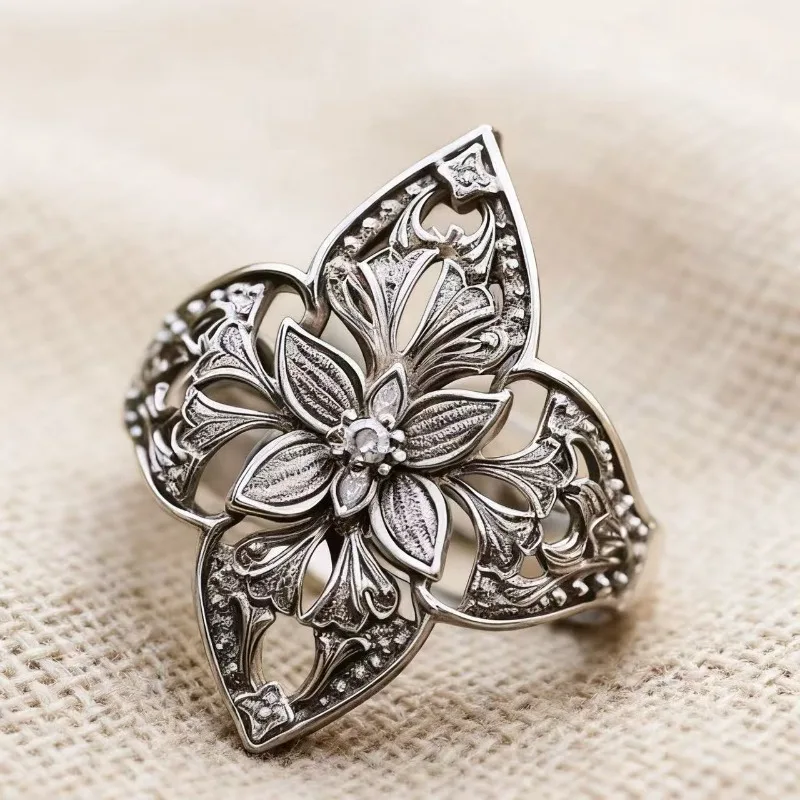 2026 New Environmentally Friendly Alloy Flower Shape Women's Ring, Fashionable and Simple Holiday Gift Jewelry and Jewelry