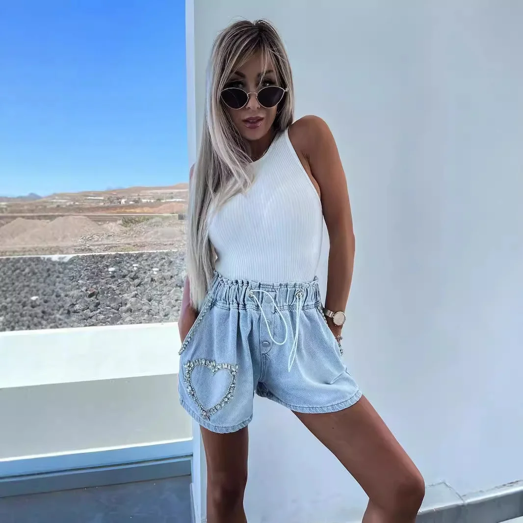 

Faionable Casual Women's orts with Hand-Embroidered Rhinestones Elastic Waist Cotton Ci Walk Suitable Five-Quarter Length