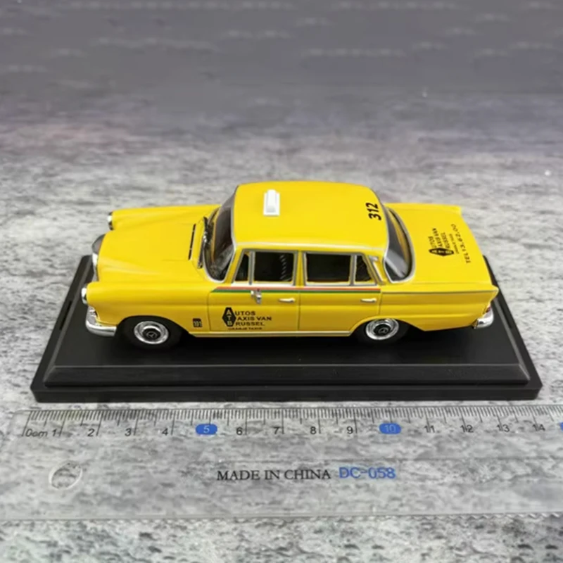

Diecast Alloy 1/43 Scale 200D TAXI Classic Car Model Classics Adult Souvenir Gift Hobby & Toys