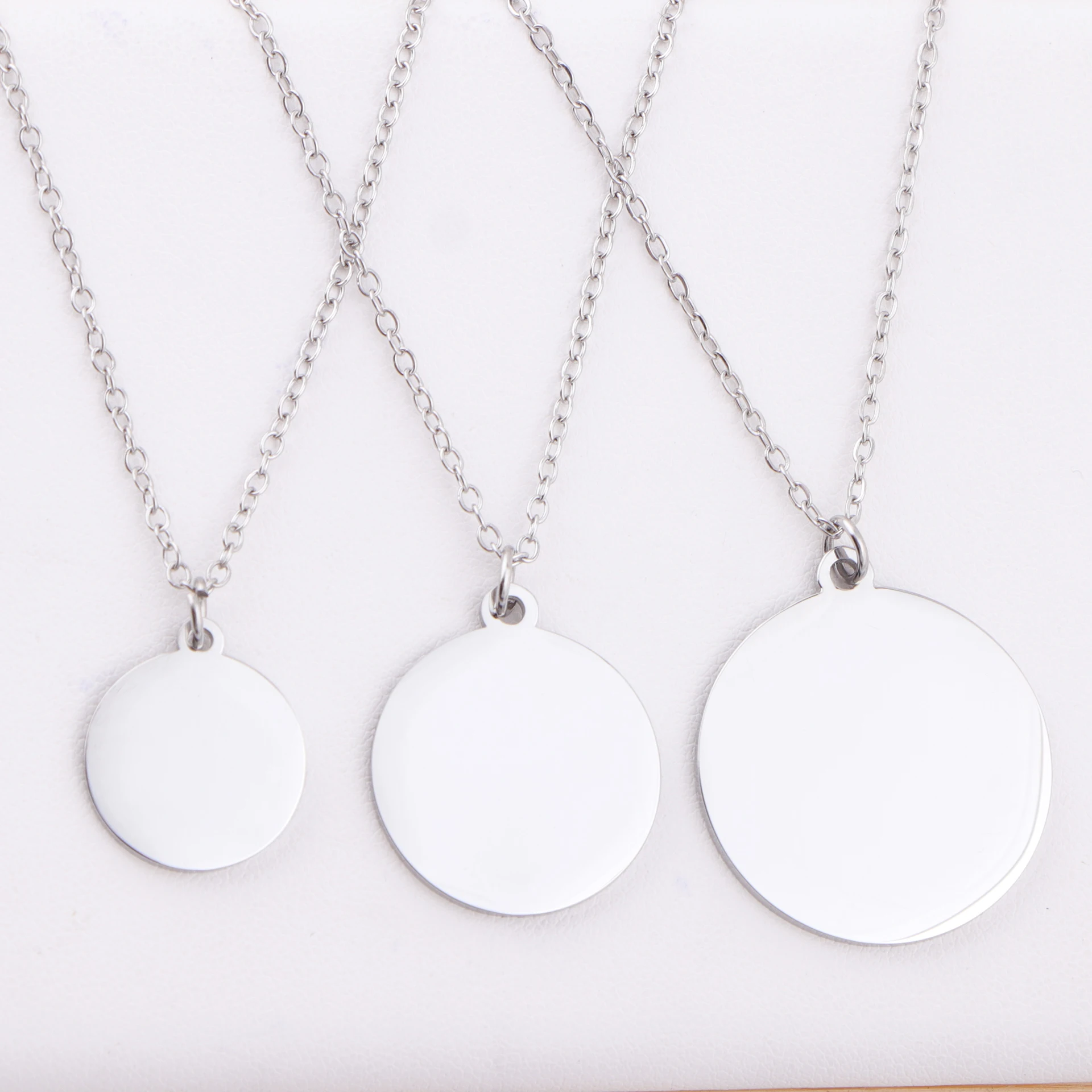 10pcs/lot Mirror Polished Stainless Steel Round Blank Tags Charm Necklace Disc Stamping Pendant Necklace for Jewelry Gift