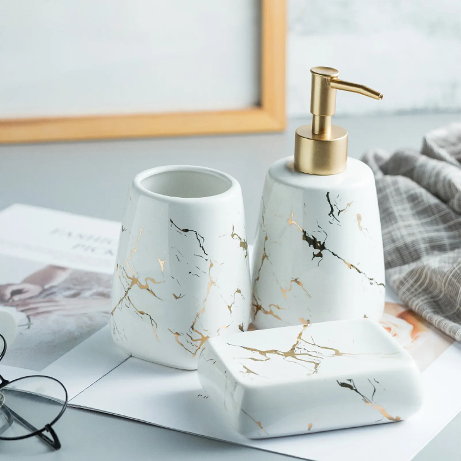 Bathroom Holder Shower Head Bracket Halloween Christmas Bathroom Set Soap Dispenser Bathroom Soap Dispenser Set 3PCS
