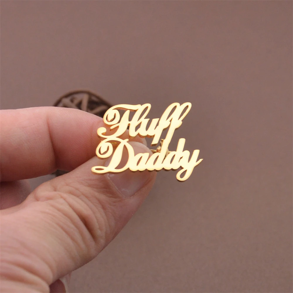 

Double Names Brooch Custom Two Name Pin for Couple or Family Personalized Name Badge Best Friend Gift Stainless Steel Jewelry