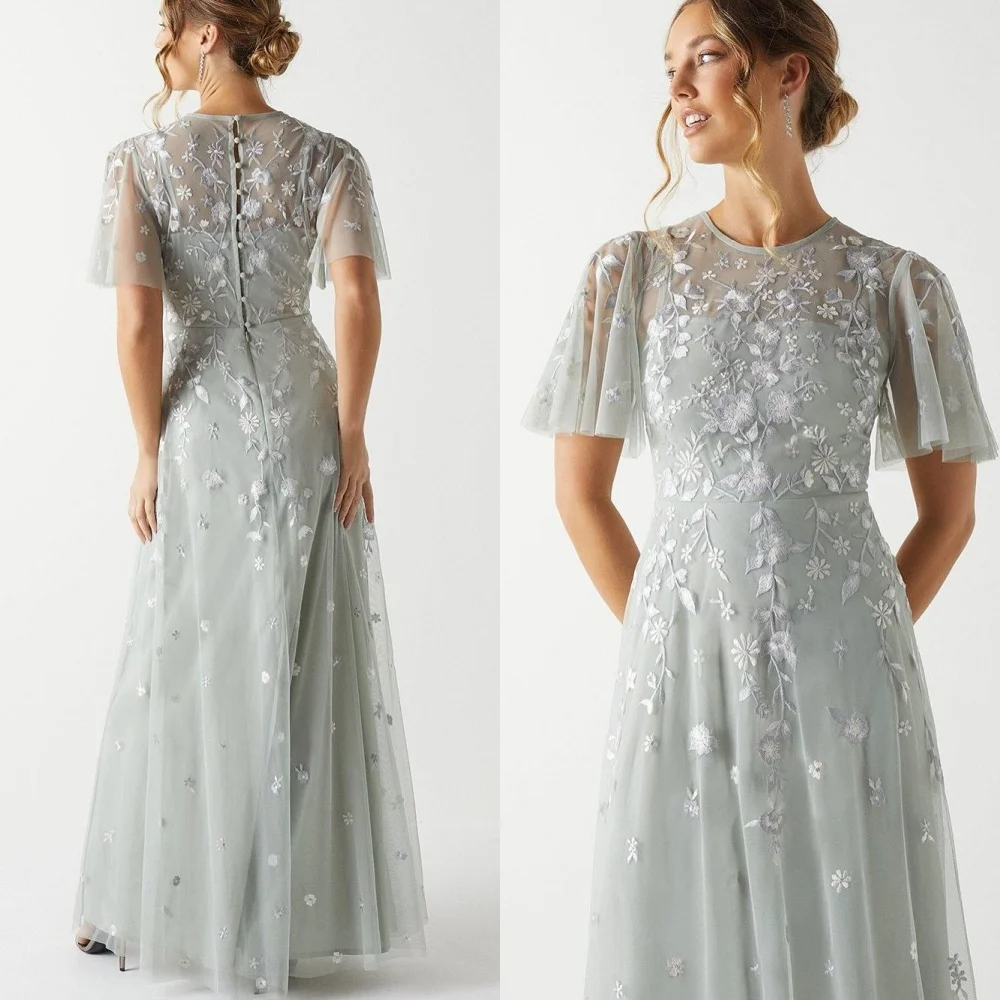

Customized Elegant Tulle Evening Dress Exquisite O-Neck Short Sleeves Homecoming Dresses Luxury Flowers Buttons Back Prom Dress